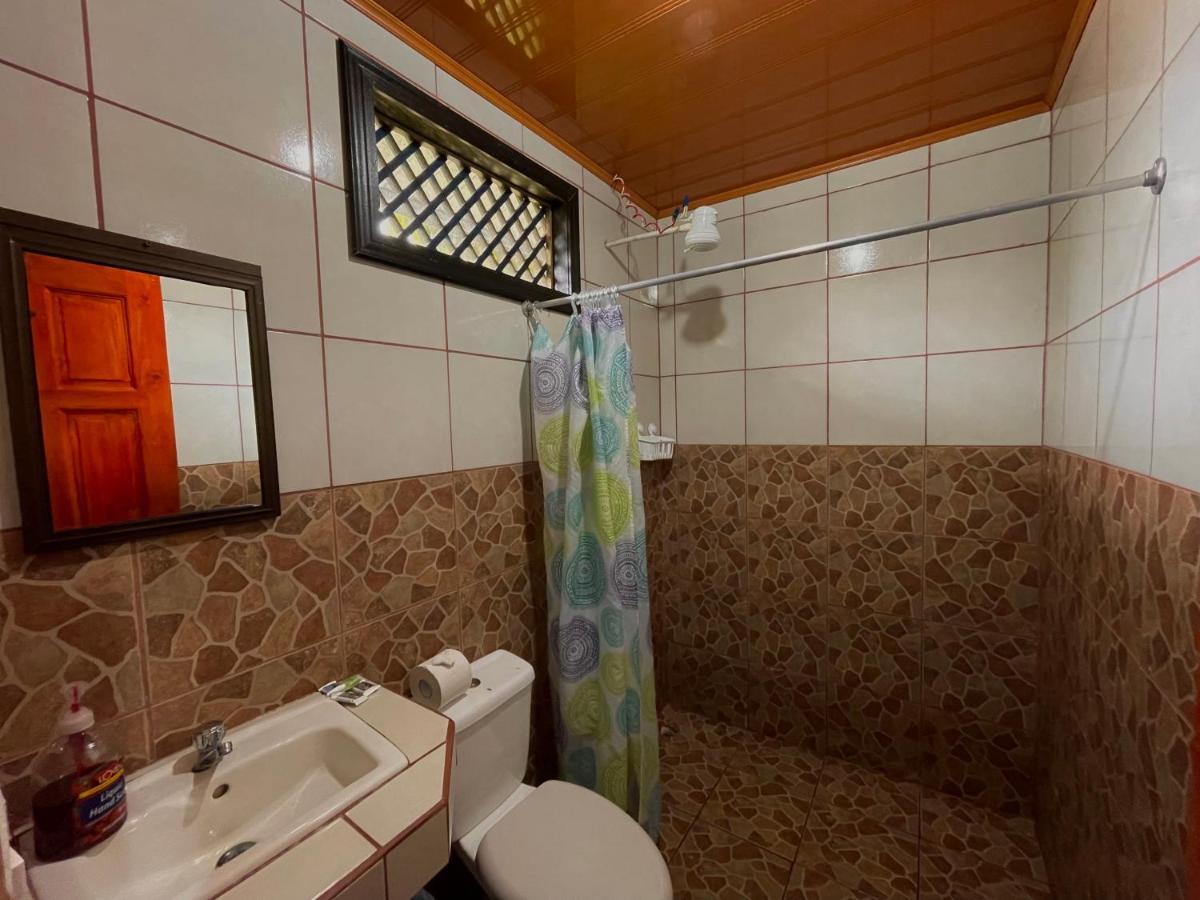 Los Amigos Jungle Hotel 托尔图格罗 外观 照片